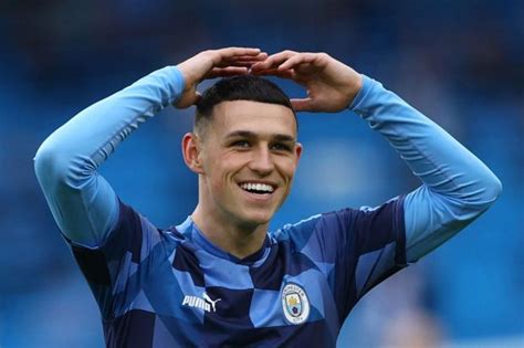 How much does Phil Foden earn at Manchester City and what's his net ...