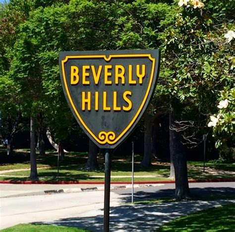 The iconic Beverly Hills signs. No trip is complete without a photo ...