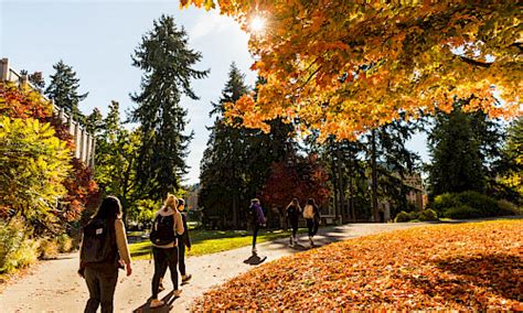 UW welcomes record-breaking freshman class as students return to campus ...