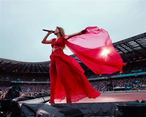 Taylor Swift ♡ The Eras Tour | Edinburgh, Scotland: Murrayfield Stadium Night 3 | June 9, 2024 ...