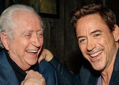 Robert Downey Jr. confirma muerte de padre Robert Downey Sr.