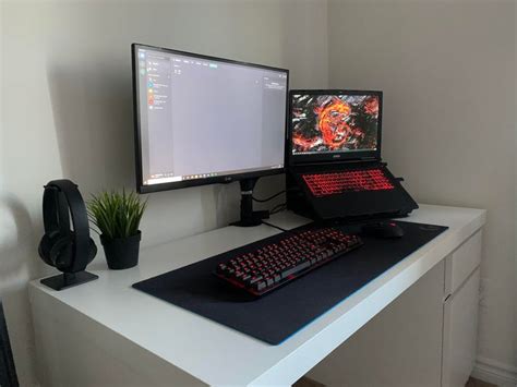 Upgraded. : battlestations | Gaming room setup, Computer desk setup, Gaming desk setup