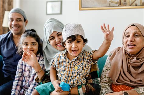 30k+ Muslim Family Pictures | Download Free Images on Unsplash