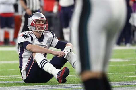 Here are some very satisfying photos of Tom Brady looking sad