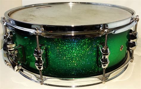 A couple of new, fun Glitter Wrap Finishes - DRUMMERWORLD OFFICIAL ...