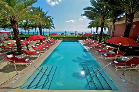 Well Traveled Kids / Luxury Family Beach Holiday: Acqualina Resort & Spa Sunny Isles Beach