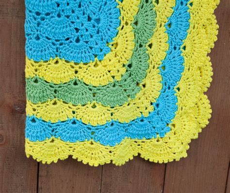 Sasha Patterns: Crochet lace shell stitch baby blanket pattern