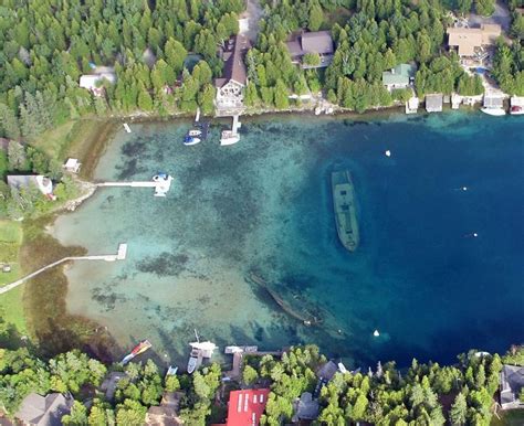 Tobermory Bruce Peninsula - home to Flowerpot Island, Bruce Peninsula ...