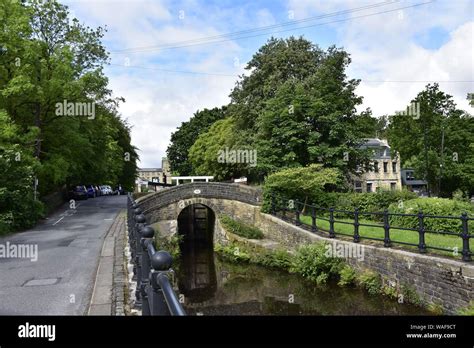 Slaithwaite canal hi-res stock photography and images - Alamy