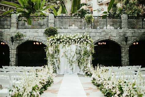 Greenery-Filled Wedding Ceremony at Gaylord Palms Resort in Orlando ...