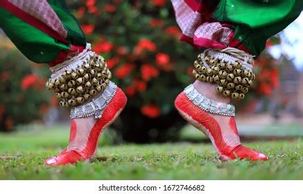 41 Odissi Dance Steps Images, Stock Photos & Vectors | Shutterstock