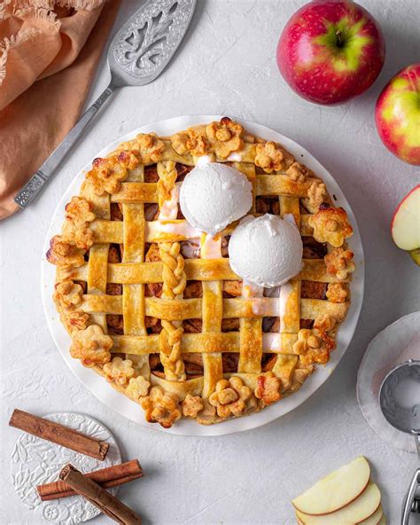 Classic Vegan Apple Pie - Rainbow Nourishments