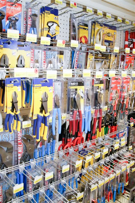 Pliers, drills, wrenches, knives, hammers, screwdrivers & more hand tools - Shop Woodstock Hardware