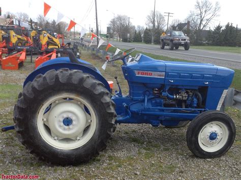 TractorData.com Ford 2000 tractor photos information