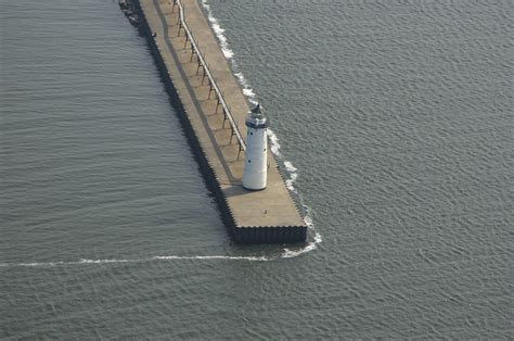 Manistee North Pierhead Lighthouse in Manistee, MI, United States - lighthouse Reviews - Phone ...