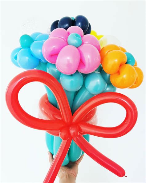 Classic Balloon Flower Bouquet (Balloon Sculpture) - 10 stalks in a bouquet - Balloon Shop