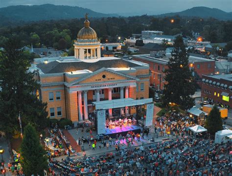 North Carolina Apple Festival in Hendersonville a Huge Success - The Suncoast Post