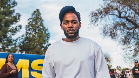 Kendrick Lamar Gets Compton In The Christmas Spirit With Annual Toy Drive