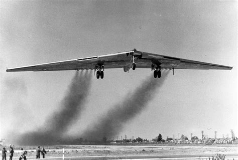 Meet the YB-49 Bomber: It Looks Like a Stealth B-2 (But Built in the ...