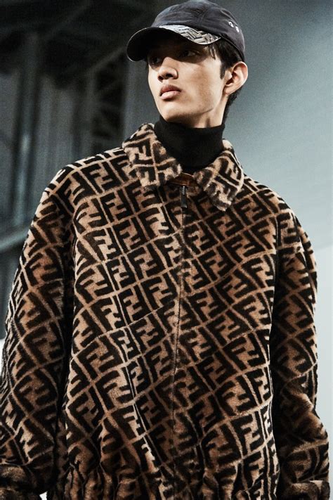 Fendi Men’s Fall/Winter 2018-19 Fashion Show Backstage | Sneakers men fashion, Mens winter ...