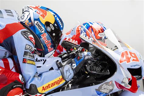 Gresini Racing เผยโฉม รถแข่ง MotoGP 2023 - SuperBikeMag.Com | ข่าว ...