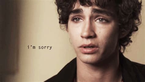 robert sheehan gifs | WiffleGif