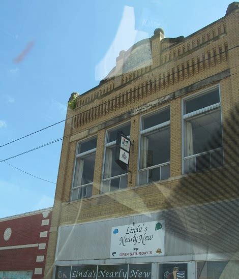 Continuing east along Main Street, US Route 60.