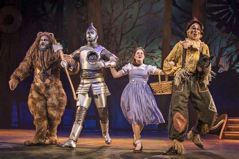 Tradition and Hi-Tech Blend Seamlessly in Broadway-Ready ‘Wizard of Oz’ | Chicago News | WTTW