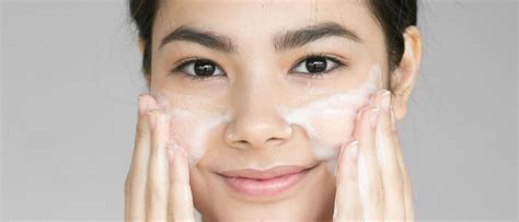 Itchy acne can be very annoying, check out how to soothe it!