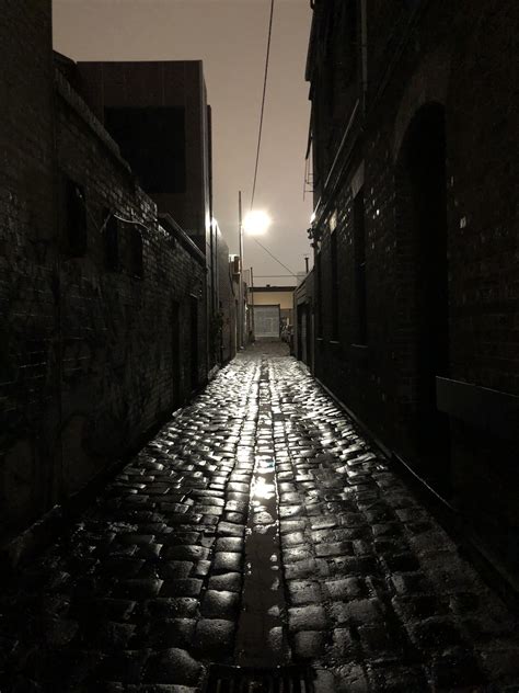 ITAP of an alleyway in Melbourne at night time | Alleyway, Photo black, Photo