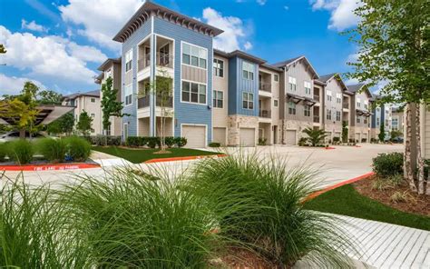 The Top 10 Apartments with Attached Garages in Houston - Lighthouse