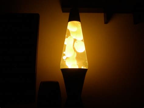 10 facts about Orange lava lamp - Warisan Lighting