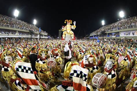 Parade of the Samba Schools Editorial Image - Image of carnaval, samba: 190503805