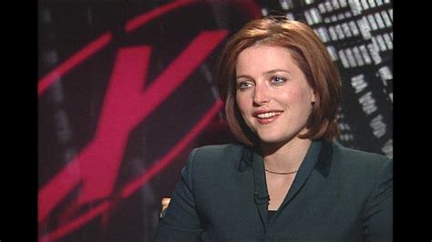 Rewind: Gillian Anderson "X-Files" interview 1998 - YouTube