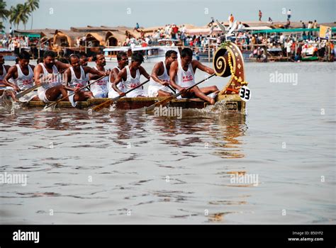 Kerala boat race hi-res stock photography and images - Alamy