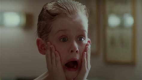 Macaulay Culkin Showed Off His Incredible HOME ALONE Mask - Nerdist