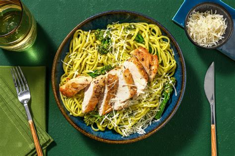 Ultimate Creamy Chicken and Pesto Linguine Recipe | HelloFresh