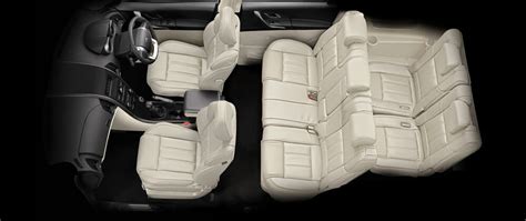 Mahindra XUV500 Interior 1 - GaadiKey