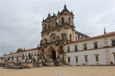 10 Top Tourist Attractions of Portugal