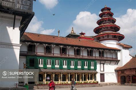 Main courtyard of Hanuman Dhoka Palace on Durbar Square, Kathmandu ...