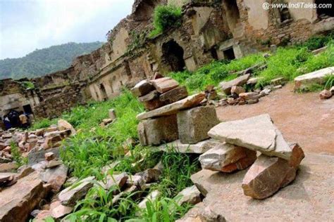 Bhangarh Fort - Visiting The Most Haunted Place In India - Inditales