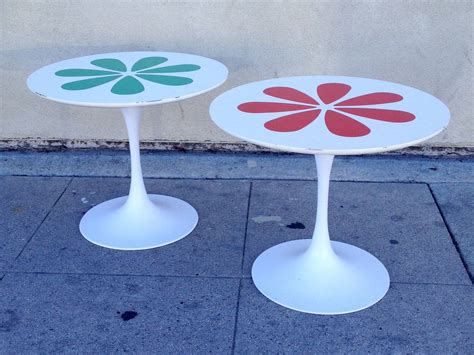 Burke Tulip Tables with Laminate Flower Motif inspired by Eero Saarinen at 1stDibs