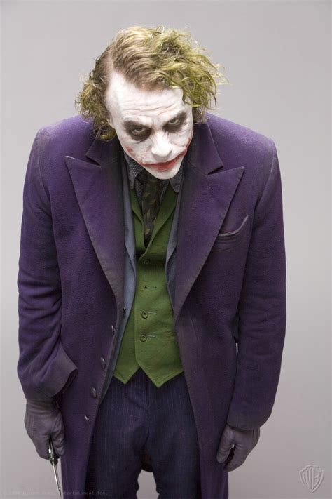 Great Promo Photos of Heath Ledger as The Joker — GeekTyrant