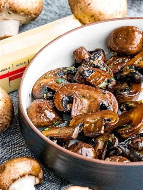 Easy Sauteed Mushrooms with Garlic Butter - Drive Me Hungry