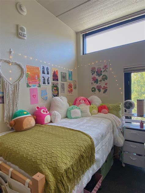 cute dorm | Dorm room designs, College dorm room decor, Dorm room styles