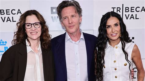 Demi Moore, aged 61, reunites with Brat Pack at documentary premiere. - NewsFinale