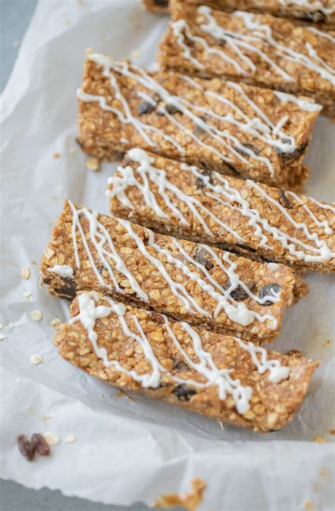 Healthy Protein Bars Oatmeal Raisin | The Clean Eating Couple