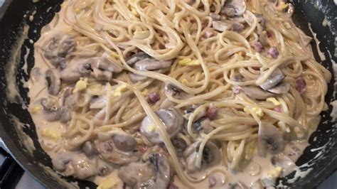 Creamy carbonara pinoy style with mushroom and bacon/ - YouTube