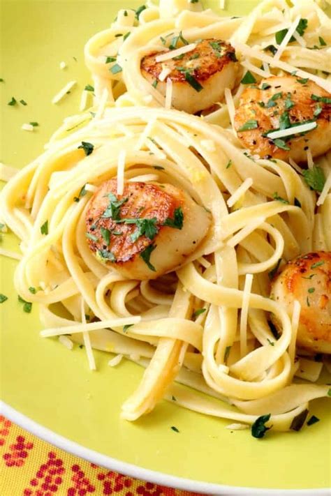 Lemon and Garlic Pasta with Pan-Seared Scallops | Kitchen Dreaming