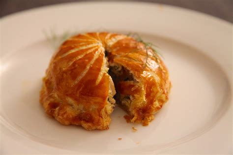 Chicken Fennel and Roasted Tomato Savory Pithivier | Chicken wing recipes fried, Recipes ...